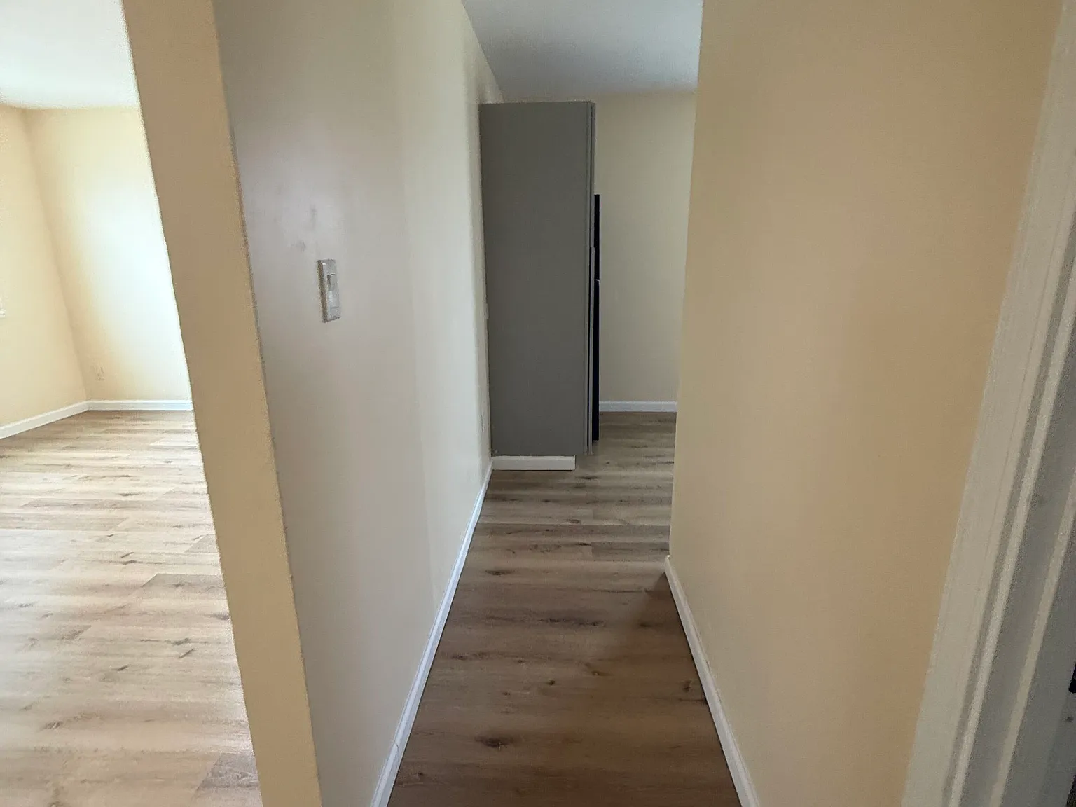 3 bed, 990 sqft, $1,500 — Photo 1
