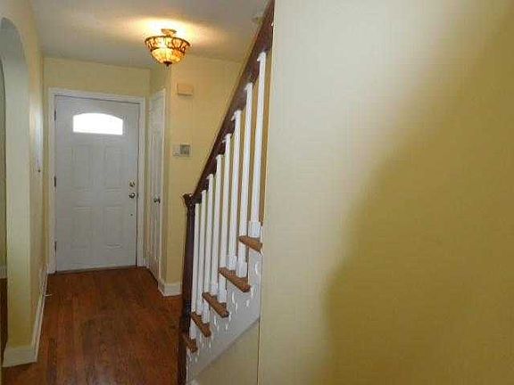 Foyer entry level