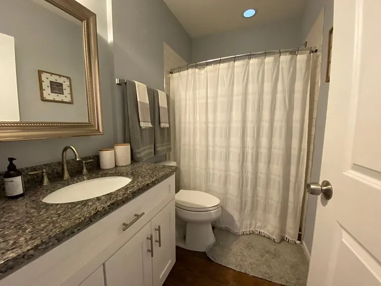 1057 W Grand Ave #4S — Photo 12