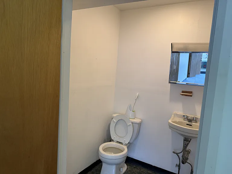 212-218 E 2nd St #4 — Photo 6