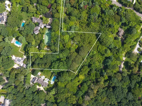 399 Further Ln, East Hampton, NY 11937