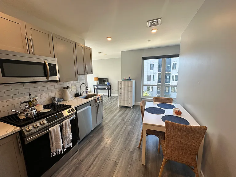 55-57 W 5th St #302 — Photo 4