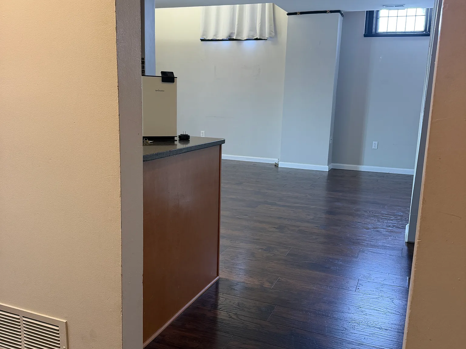 2 bed, 1250 sqft, $1,795 — Photo 2