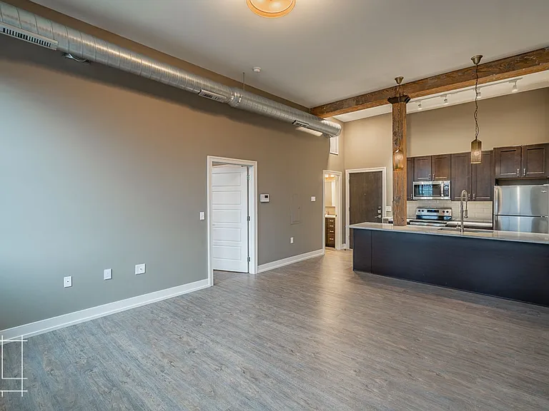 180 Detroit Ave — Photo 16