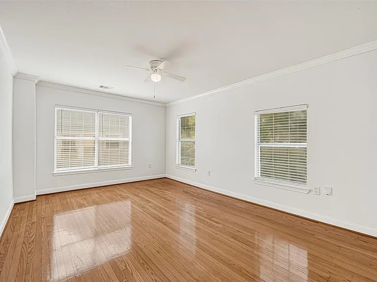 4390 Harvest Ln — Photo 15