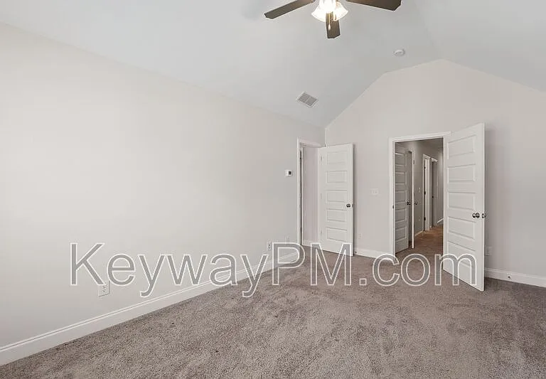 317 Sumac Trl — Photo 11
