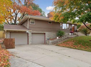 2900 Sumter Ave N, New Hope, MN 55427