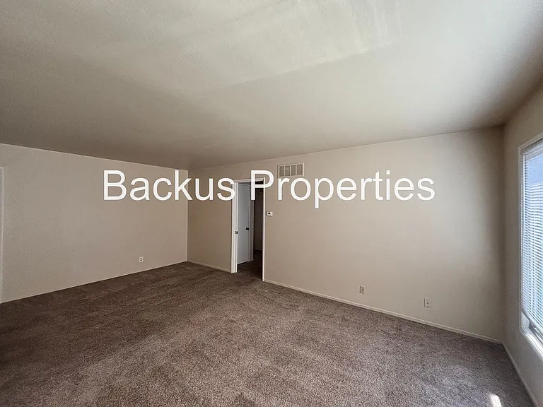 15 San Ramon Cir — Photo 5