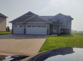 1009 4th Ave SE, Freeport, MN 56331