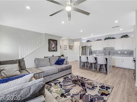 3rd image of 1180 Solano Hills Ct