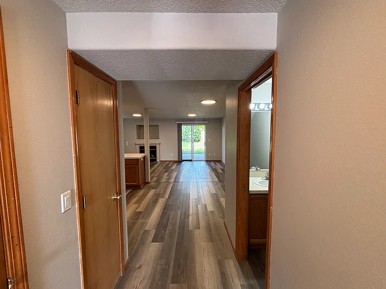 2371 SE Robin Ln — Photo 8