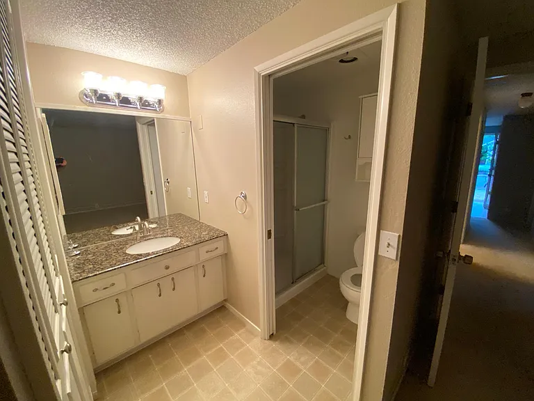 138 Lynnbrook Dr — Photo 6