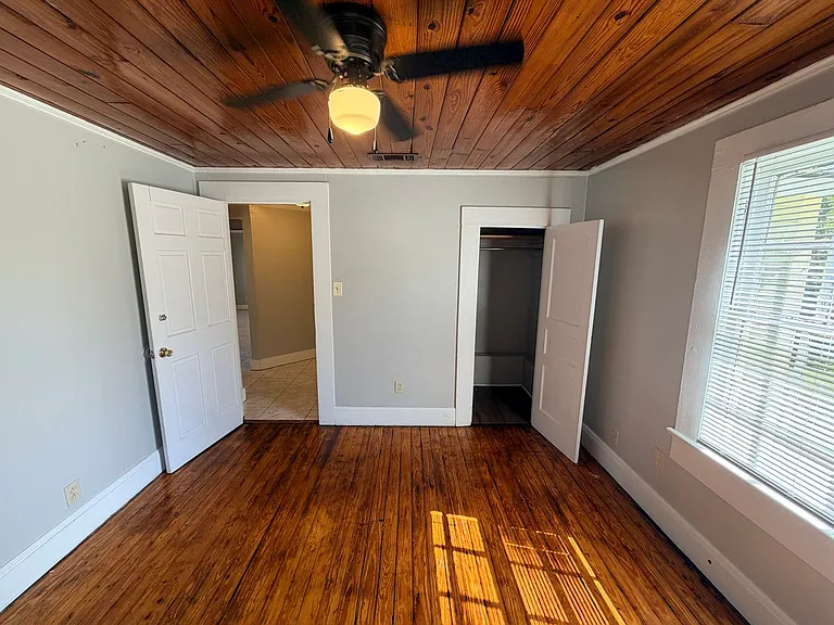 1005 Langdale Dr #B — Photo 16