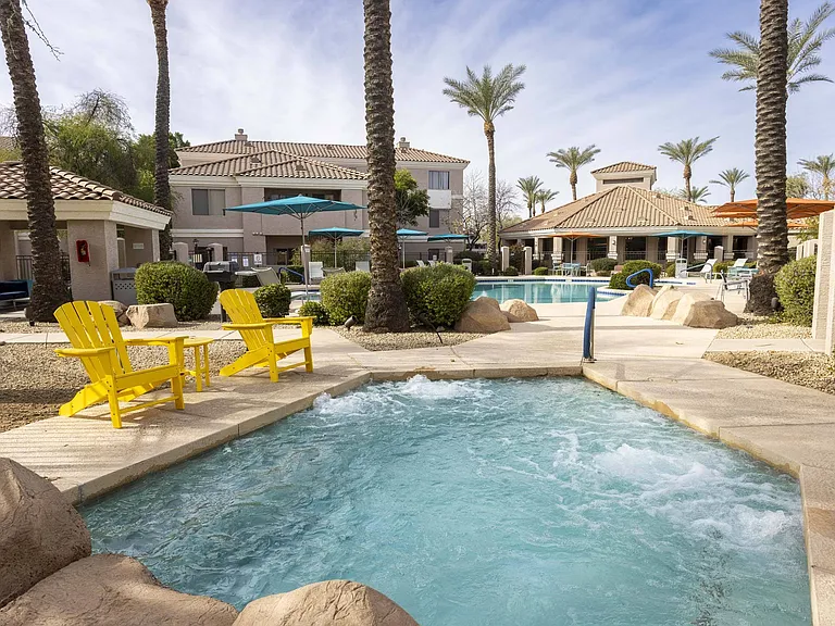 Vintage at Scottsdale — Photo 9