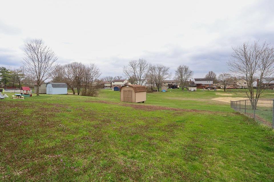 2nd image of 219 Country Trace Dr