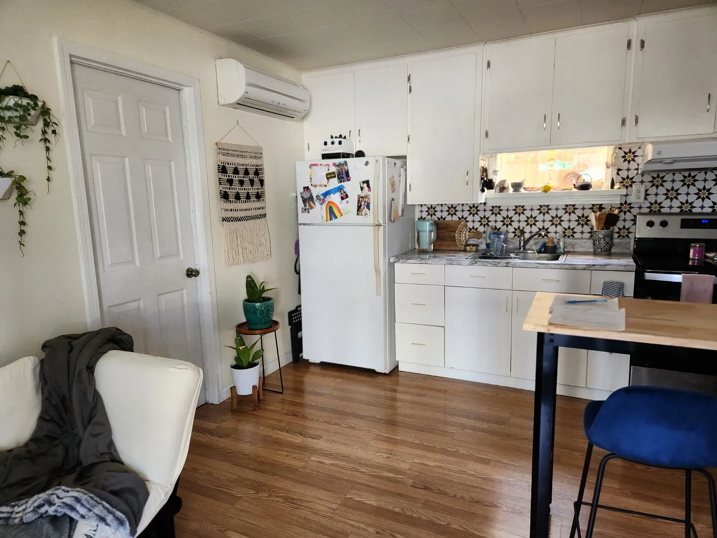 1 bed, 400 sqft, $2,300 — Photo 3