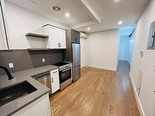 4th image of 1371 Nostrand Ave #5C