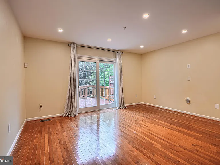 3818 Swift Run Dr — Photo 8