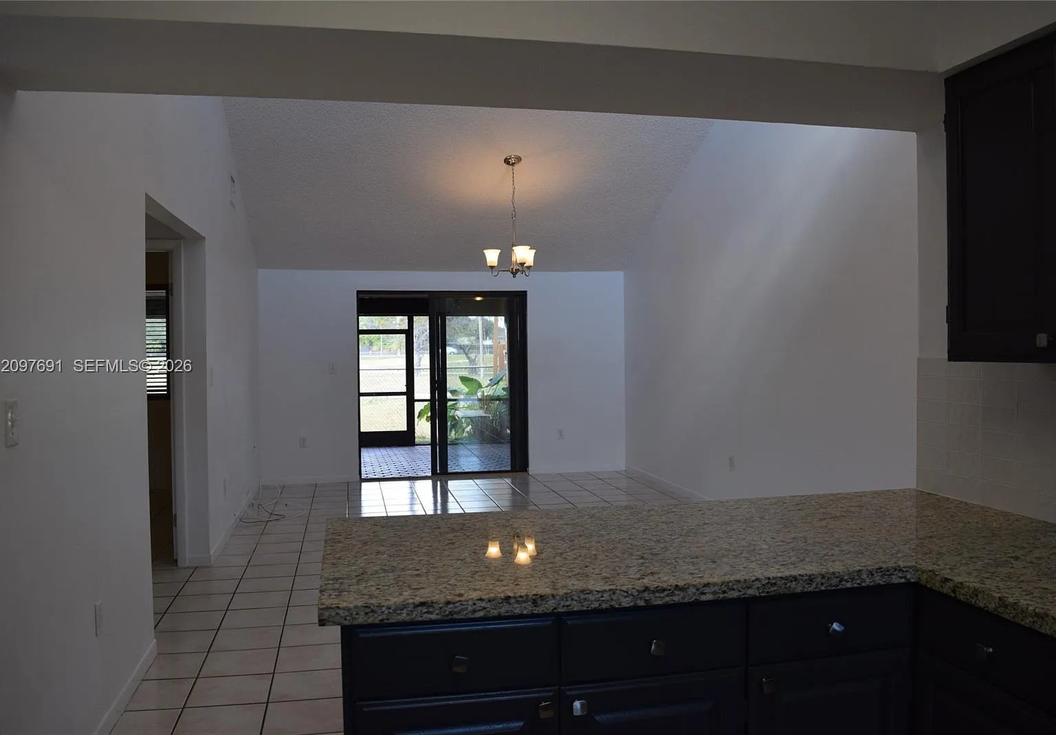Briar Bay Townhouse Estat — Photo 3