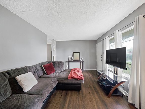 5th image of 5007 Fridell St