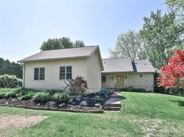 132 Thunder Dr, Eaton, OH 45320