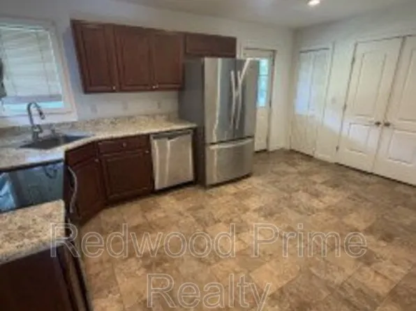 2321 Smoke Dr #B-2, Hollidaysburg, PA 16648
