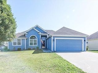 9211 N Holly St, Kansas City, MO 64155