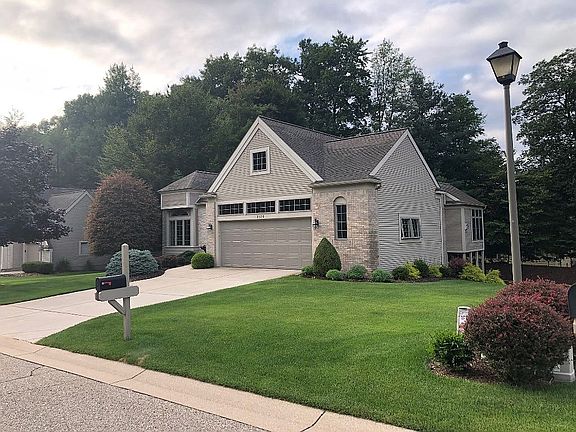 2nd image of 2130 W Glen Ct