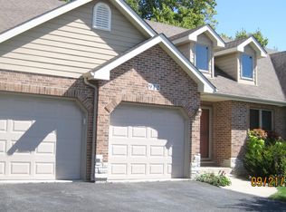 912 Fawn Ridge Ct, Yorkville, IL 60560