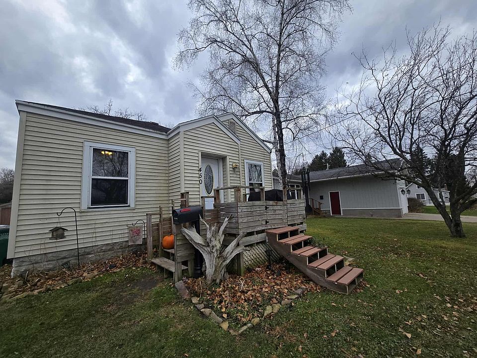 1st image of 450 Plover St