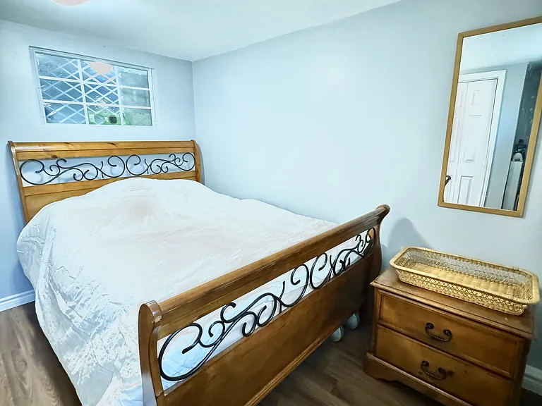 237 Homestead Cres #BASEMENT — Photo 10