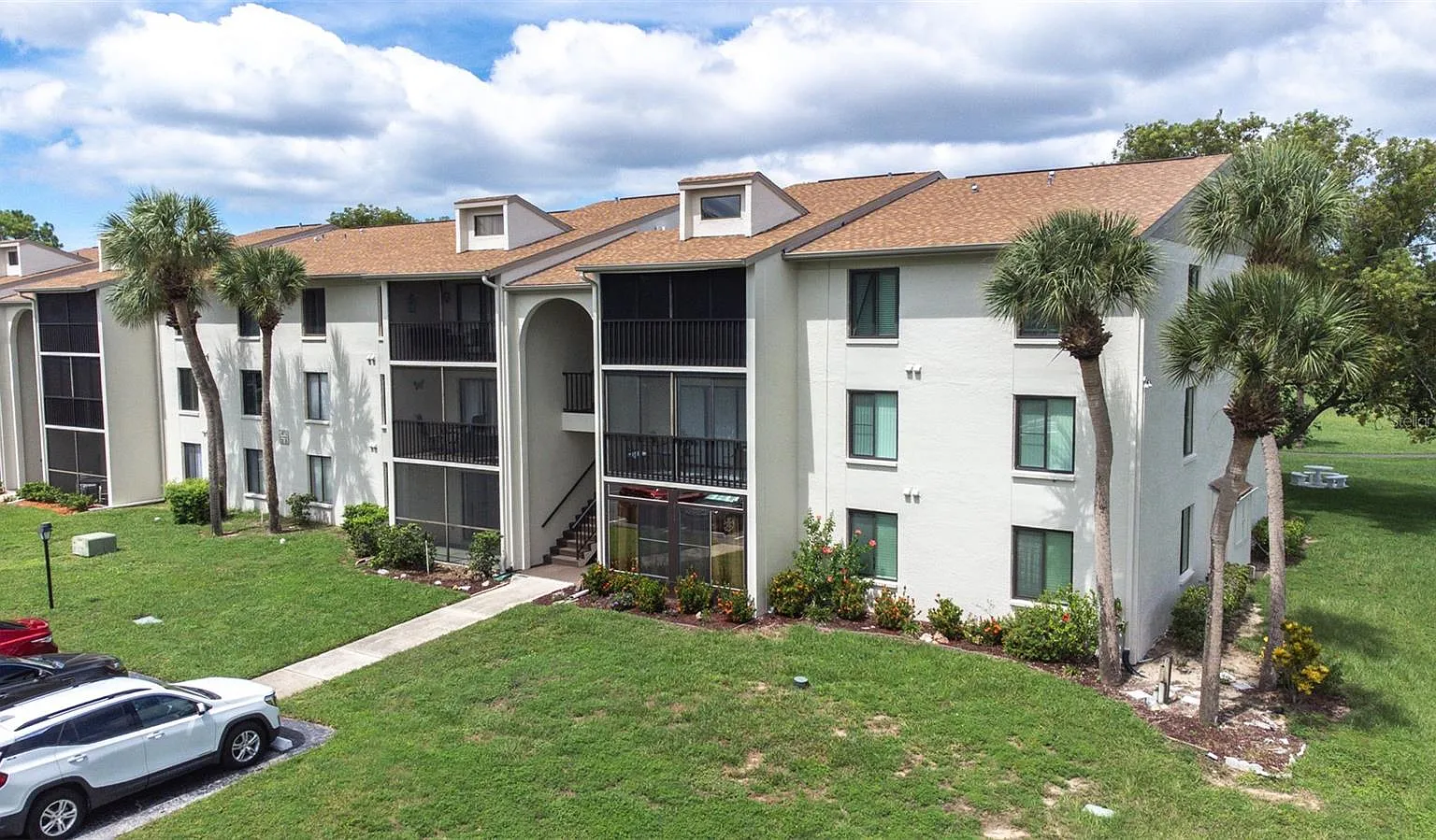 2 bed, 1036 sqft, $1,650 — Photo 4