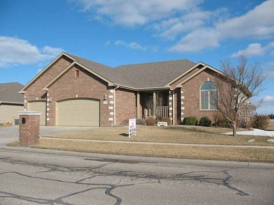 1st image of 521 S Estates Dr