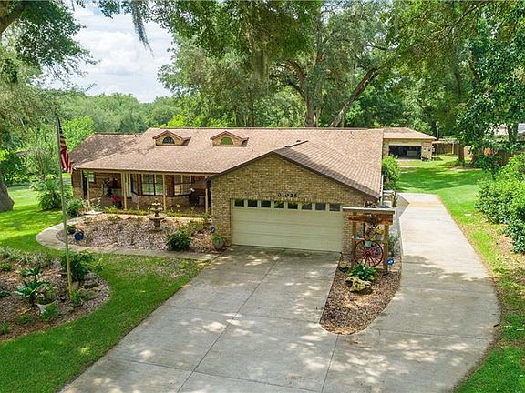 2nd image of 1025 Linda Glen Ave