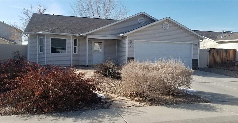 1st image of 523 Autumn Breeze Dr
