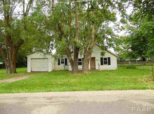12517 Carter Rd, Pekin, IL 61554