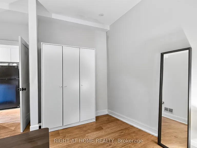 65 Rusholme Park Cres — Photo 19