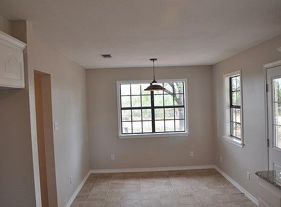 4th image of 1001 Clearwater St