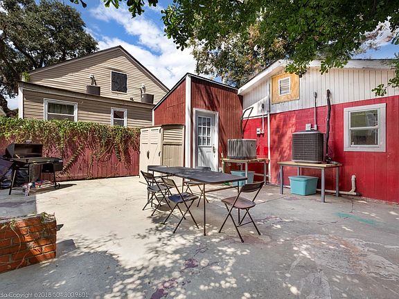 2nd image of 2544 Dumaine St #D