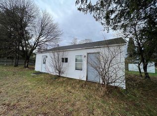 8970 N Central St, Lake City, MI 49651