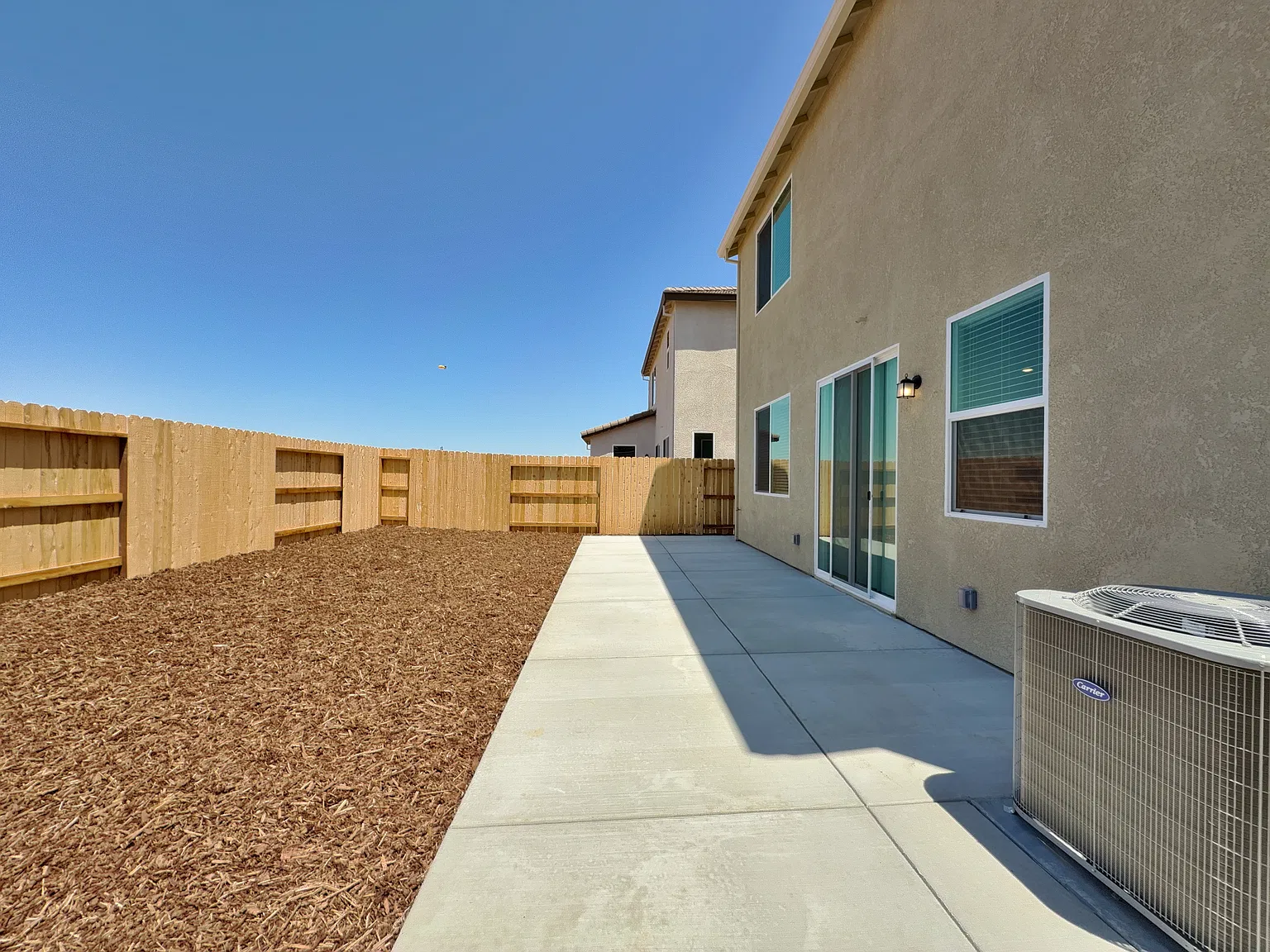 3 bed, 2.5 bath, 1680 sqft, $3,100 — Photo 2