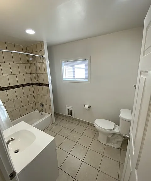 3122 W Gordon St — Photo 9
