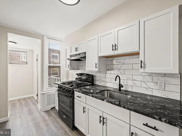 7004 Reedland St, Philadelphia, PA 19142