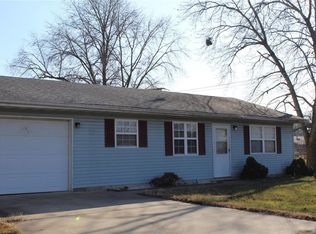 404 Wilson Park Ln, Granite City, IL 62040