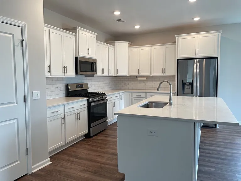 2903 Siebold Dr — Photo 11