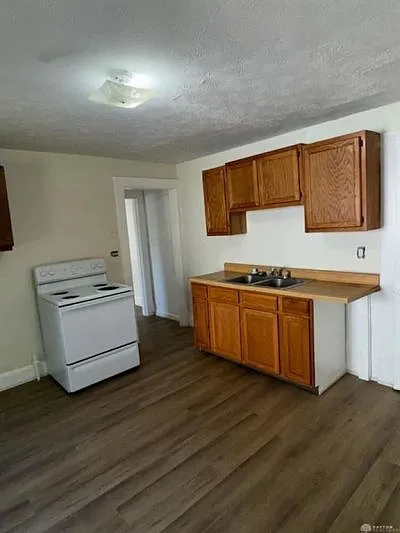 Building Photo - 475 Stelton Rd #479