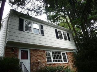 40 Garretson Rd, White Plains, NY 10604