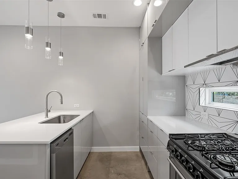 2108 Tillery St #16 — Photo 5