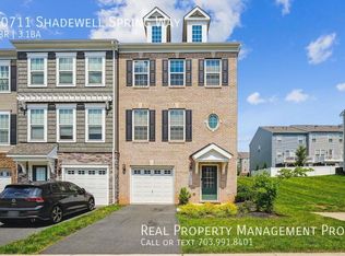 10711 Shadewell Spring Way, Manassas, VA 20112