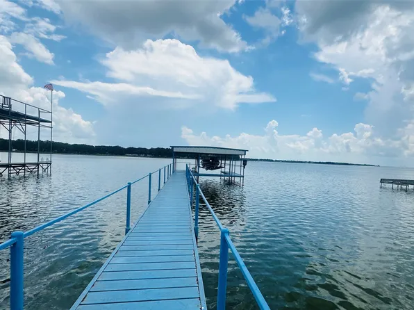 527 Old Mill Ln, East Tawakoni, TX 75472